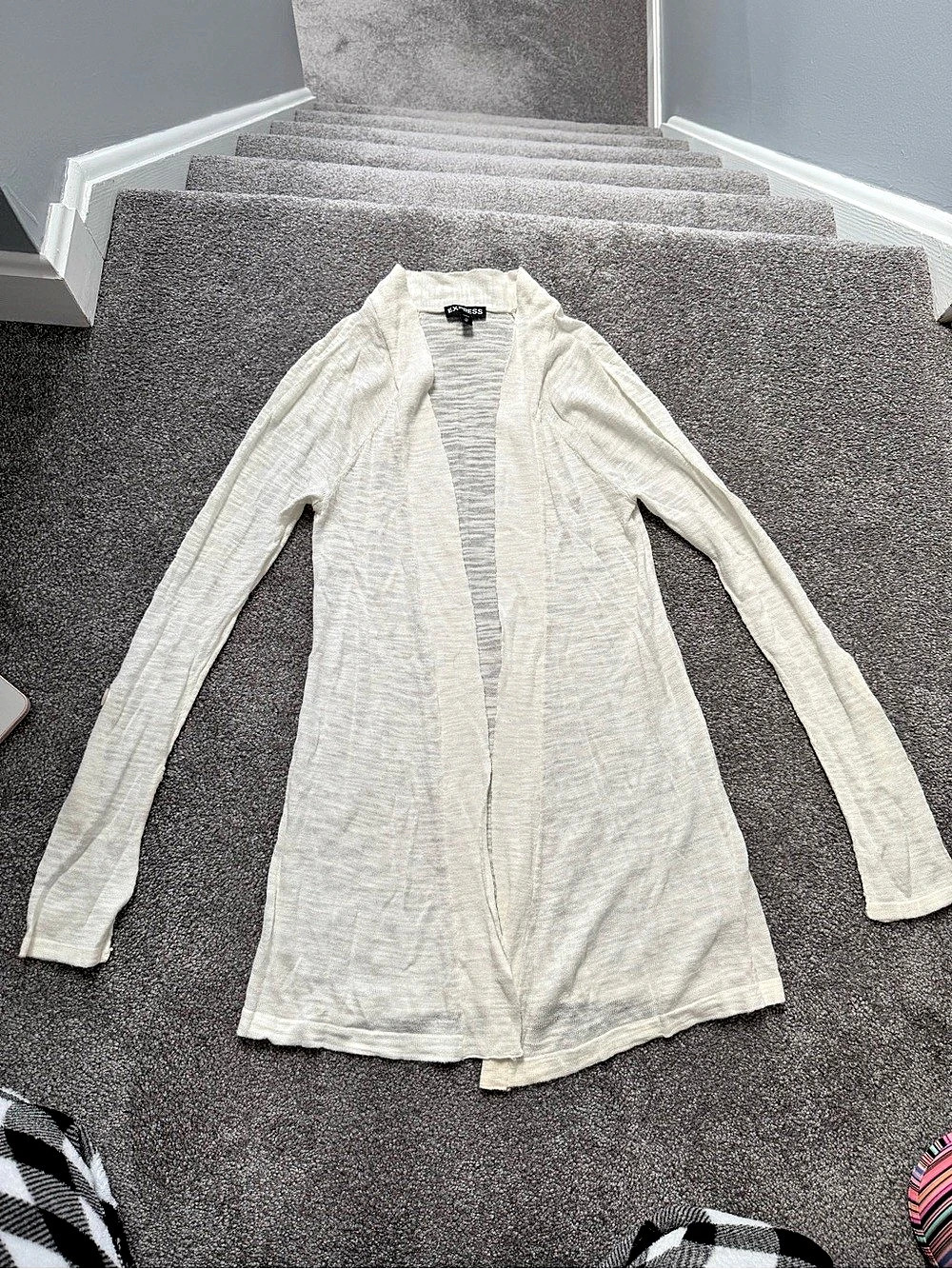 Express Open Front Cardigan in slightly off-white Size XS